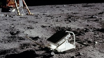 El retrorreflector lunar es fotografiado