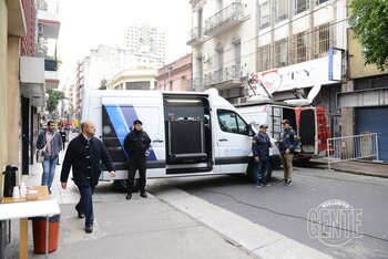Un escáner por el lugar donde ingresaba la prensa. Hubo máxima seguridad. Foto: Julio César Ruiz/GENTE