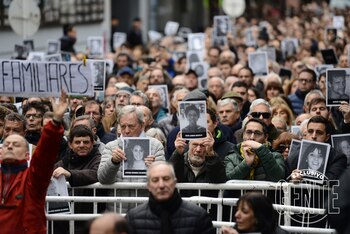 Una multitud acompañó el reclamo de Memoria, Verdad y Justicia. Foto: Julio César Ruiz/GENTE
