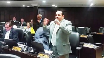 Franklyn Duarte en el parlamento