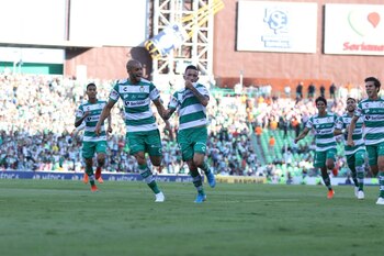 El uruguayo Lozano festeja el