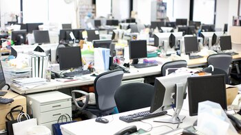 Picaportes, teléfonos, apoyabrazos, útiles de