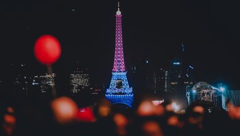 2017 fue el año inaugural de Lollapalooza París y rápidamente, el festival más grande del mundo se convirtió en un clásico para los fanáticos de la música, el arte y las tendencias en aquel rincón del mundo