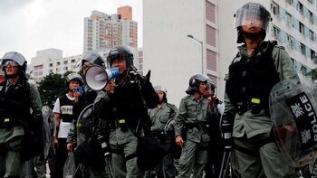 Miembros de la policía anti