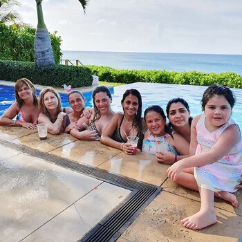 Antonela también posó con su