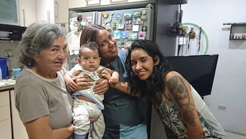 Lucero con Alix, su mamá,