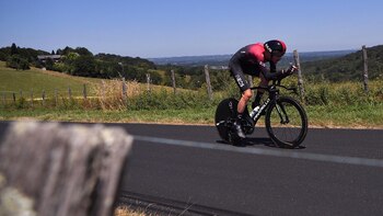 El británico Luke Rowe bajo