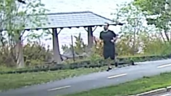 La policía intenta identificar al