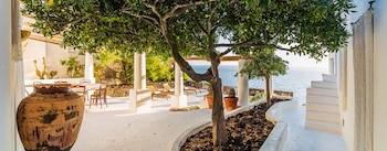 La villa ha sido el escenario perfecto escenario de las célebres fiestas de los diseñadores desde los años noventa, en las que no han faltado estrellas internacionales de la talla de Madonna, Tom Cruise o Naomi Campbell