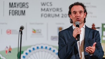 El alcalde de Medellín, Federico Gutiérrez Zuluaga, encabezó la Cumbre Mundial de Ciudades de este año (Crédito: Press Mayors Forum)