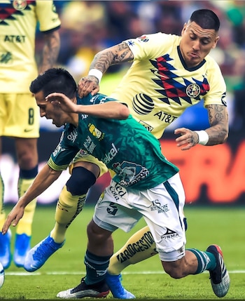 León se quedó con 10