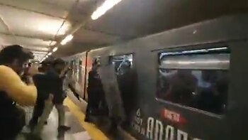 Policía antimotines ingresó al metro