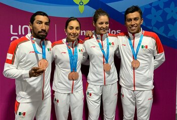 El equipo de relevos mixto en triatlón ganó la medalla de bronce (Foto: Cortesía de Conade)