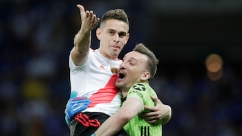 Santos Borré y Franco Armani