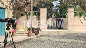 La entrada de la mansión