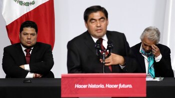 El gobernador Luis Miguel Barbosa Huerta, durante su primer mensaje como Gobernador del Estado, en el Auditorio Metropolitano, en Puebla (Foto: Cuartoscuro)