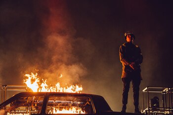 Twenty One Pilots en llamas.