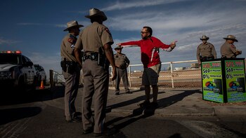 Carlos Santos, quien estaba dentro