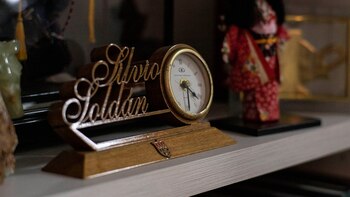 Uno de los objetos dorados