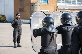 Miers es la primera mujer
