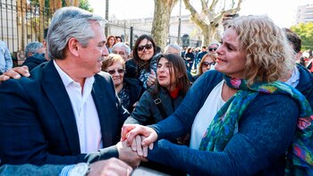 Mercedes, una mujer zarateña, se