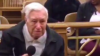 Victor Coella, emocionado durante su