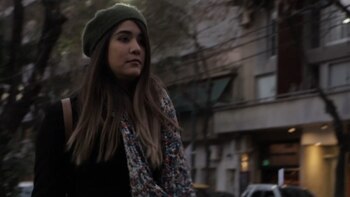 “Me parece muy triste y casi tragicómico que un político utilice una crisis humanitaria para decir que algo está mal en Argentina. ¡Nada que ver!”, dice la joven