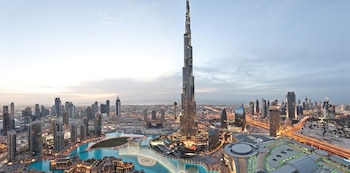 Parolari concreta operaciones inmobiliarios en