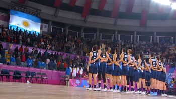 La selección femenina de básquet se quedó afuera de la lucha por las medallas en Lima 2019 (@pepiiin05)