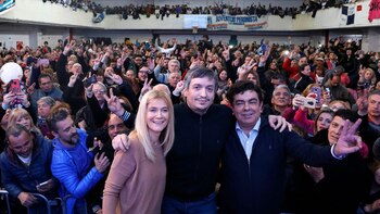 Verónica Magario, Máximo Kirchner y Fernando Espinoza