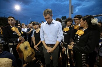El domingo pasado, O’Rourke estuvo presente en la vigilia en honor a las víctimas del tiroteo en El Paso (Foto: Mark Lambie/ AP)