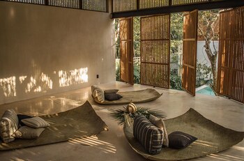 El hotel fue diseñado por Jaquestudio y su diseño se inspiró en la ‘esencia de la jungla’ (Jungle Keva)