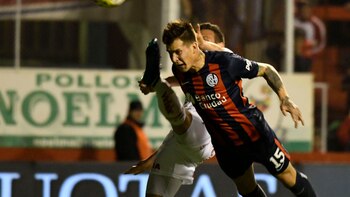Puede jugar de atacante, atrás del 9 o hasta como volante por izquierda (FotoBaires)