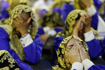 Los fieles lloraron por la