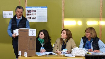 Mauricio Macri vota en la