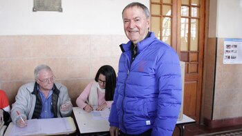 Schiaretti se mantiene prescindente en