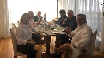 Fernández junto a su círculo