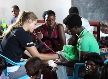 Renee Bach enfrenta un juicio en