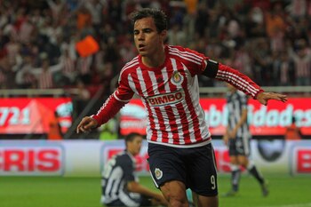 Bravo es el máximo goleador en la historia de Chivas, donde jugó en tres etapas distintas (Foto: Fernando Carranza García/ Cuartoscuro)
