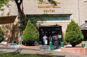 Entrada del Centro Correccional Metropolitano