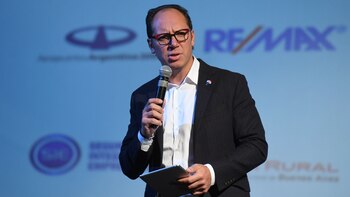 Sebastián Sosa de RE/MAX Argentina y Uruguay dio una charla sobre ceder para crecer