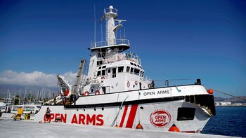 El Open Arms se dirige