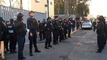 En el lugar se implementó un fuerte operativo para atender la situación. (Foto: Twitter)