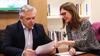 Alberto Fernández con Fernanda Raverta