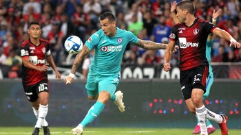 Caraglio anotó en dos ocasiones y puso pase de gol para comandar la victoria celeste (Foto: Twitter)