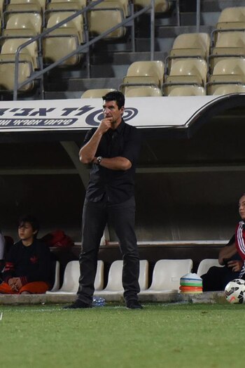 Burstein tiene 43 años y