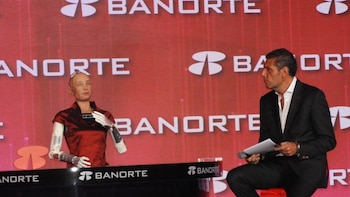 Hank González conversó con Sophia