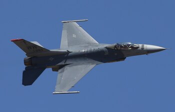 EEUU aprobó la venta de F-16 a Taiwán ( AP)