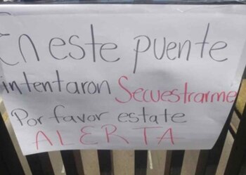 La joven logró huir de