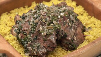 Osobuco de llama acompañado por